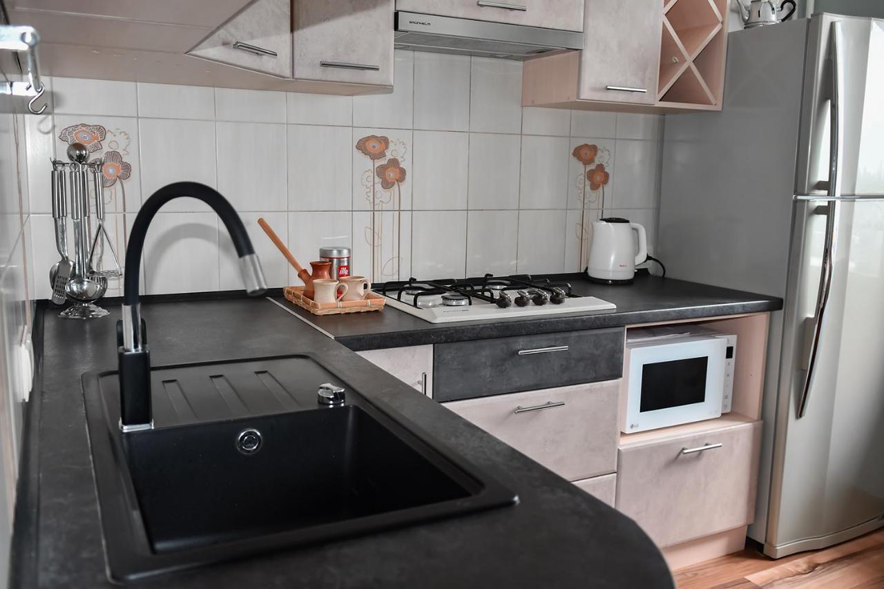 Apartment On Parkova 36 Черноморск Экстерьер фото